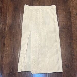 Jill Cable by Weekday - Elegant Cream Knit Skirt